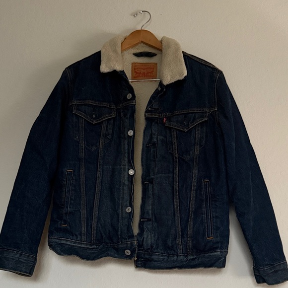 Levi's Dark Blue Jacket with Cream Sherpa Collar - Picture 1 of 5
